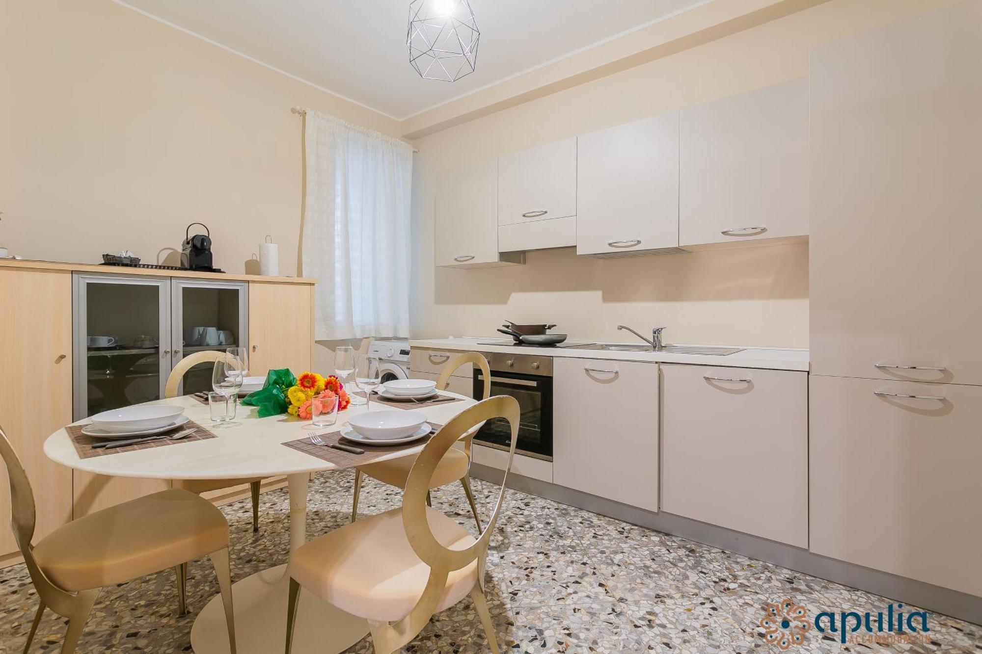 Piccinni Guesthouse By Apulia Accommodation Bari Bagian luar foto