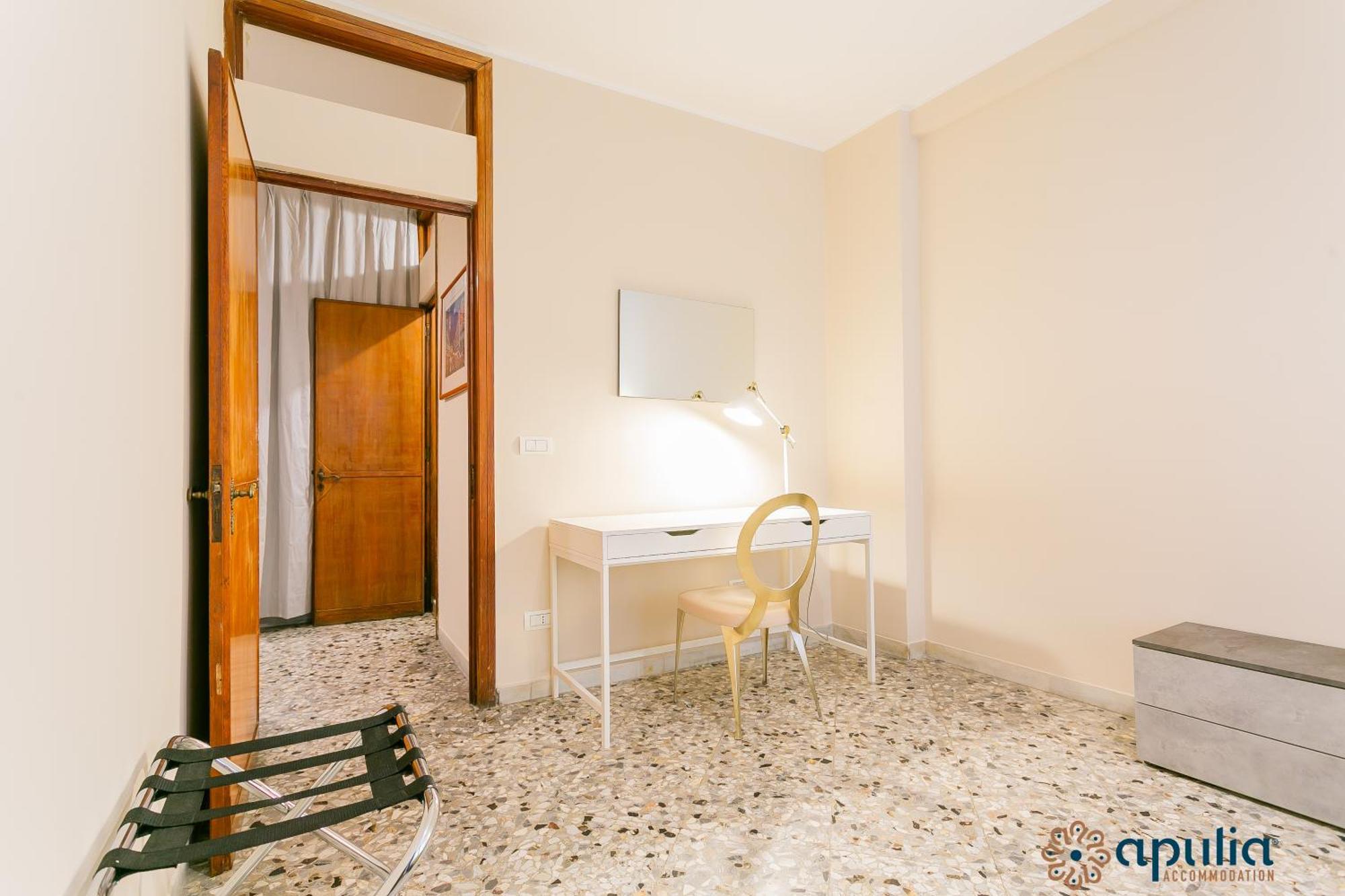 Piccinni Guesthouse By Apulia Accommodation Bari Bagian luar foto