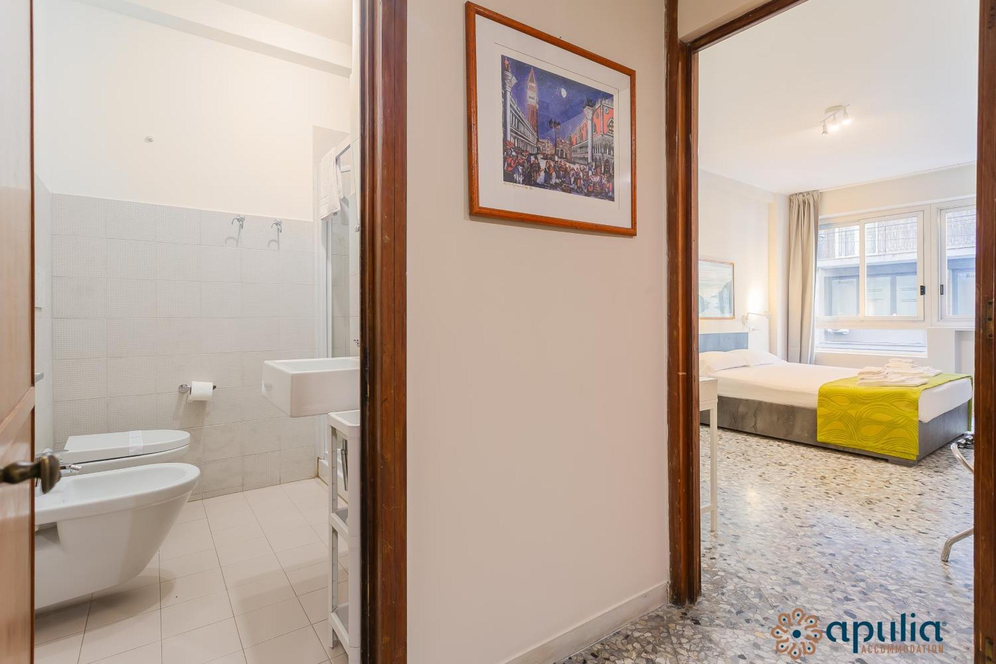 Piccinni Guesthouse By Apulia Accommodation Bari Bagian luar foto